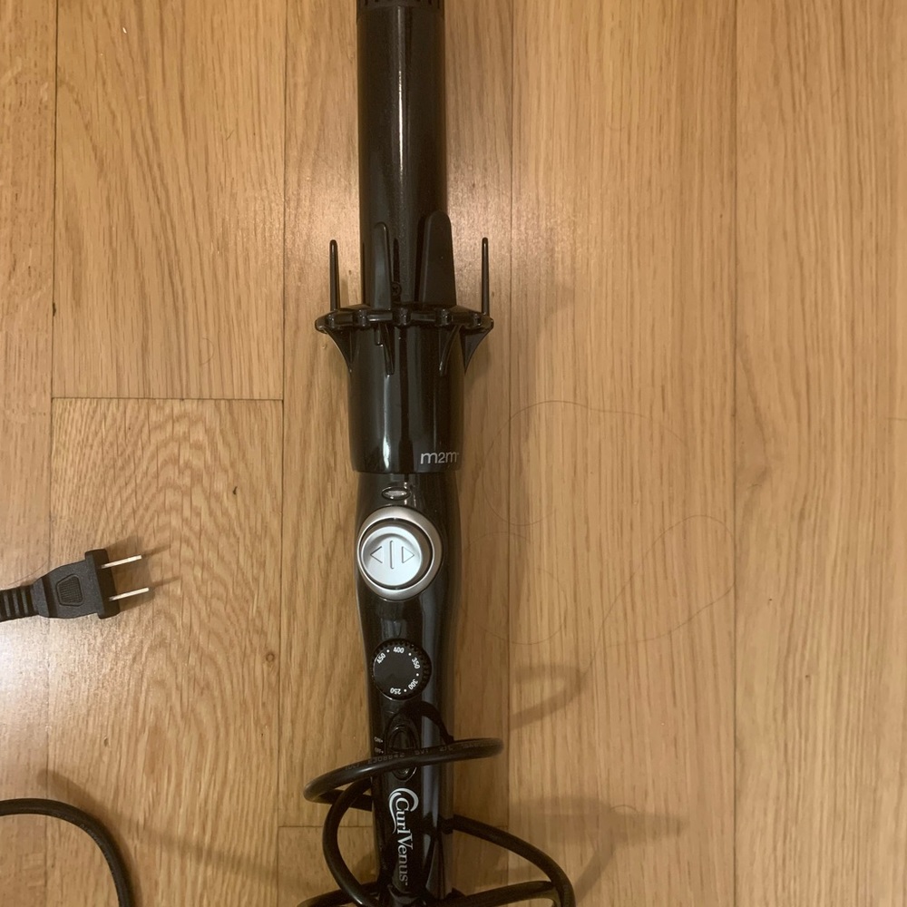 M2M Curl Venus